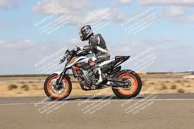 media/Nov-03-2024-TrackDaz (Sun) [[44580f4982]]/B Group/1220pm (Wheelie Bump)/